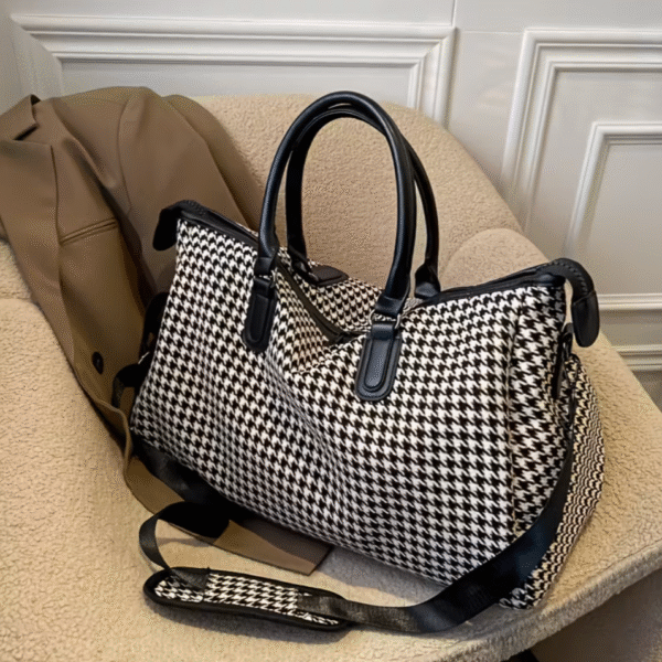 Screenshot 2025-10-31 at 19.31.08 Black Four One Large Capacity Travel Bag